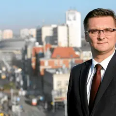 Prezydent Katowic z jakiej partii? Odkryj, dlaczego jest bezpartyjny