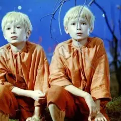 Jak ukraść księżyc Kaczyńscy - analiza filmu i jego ukryte znaczenie