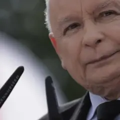 Czy Jarosław Kaczyński ma żonę? Odkryj prawdę o jego życiu osobistym