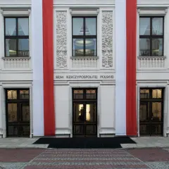 Jak zwiedzić sejm indywidualnie: krok po kroku do udanej wizyty