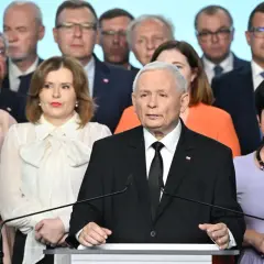 Członkostwo w PiS: Co naprawdę zyskujesz i jakie są obowiązki?