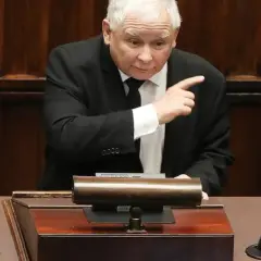 Ile zarabia Kaczyński? Zaskakujące fakty o jego dochodach