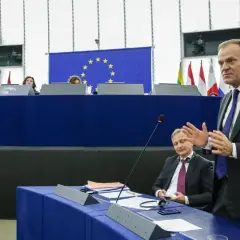 Ile zarabia Donald Tusk w Unii Europejskiej? Zaskakujące szczegóły jego pensji