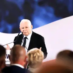 Czego słucha Kaczyński? Odkryj jego muzyczne pasje i ulubione zespoły