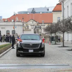 Ile waży samochód prezydenta USA? Zaskakujące fakty o Bestii