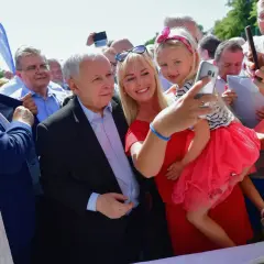 Czy Jarosław Kaczyński ma żonę i dzieci? Prawda o jego życiu osobistym
