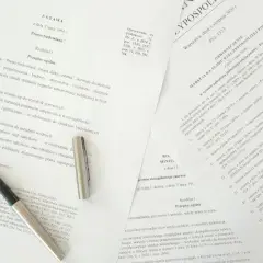 Jak sprawdzić czy ustawa jest aktualna i uniknąć prawnych problemów