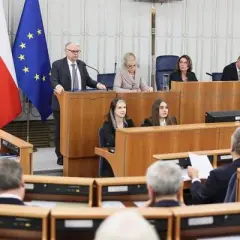 Czy senat w Polsce jest potrzebny? Kontrowersje i argumenty za i przeciw