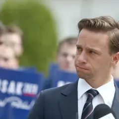Jakie poparcie ma Krzysztof Bosak? Zaskakujące wyniki sondaży