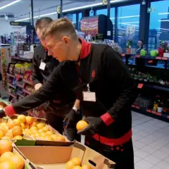 Gdzie Petru? Zaskakujące fakty o jego pracy w Biedronce w Warszawie