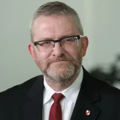 Kto to jest Grzegorz Braun? Kontrowersje i osiągnięcia polityka