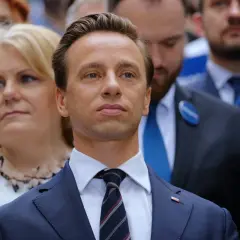 Krzysztof Bosak kim jest? Poznaj kontrowersje i osiągnięcia polityka