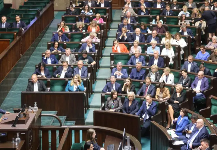 Posłowie Konfederacji w ławach sejmowych. Kto z nich ma największe szanse na wejście do rządu technicznego?