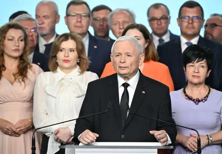 Członkostwo w PiS: Co naprawdę zyskujesz i jakie są obowiązki?
