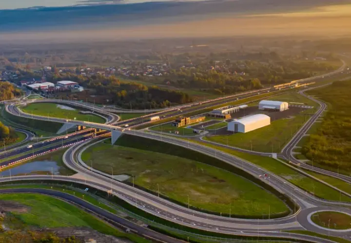 Ile km autostrad wybudowano za PiS? Zaskakujące statystyki i fakty