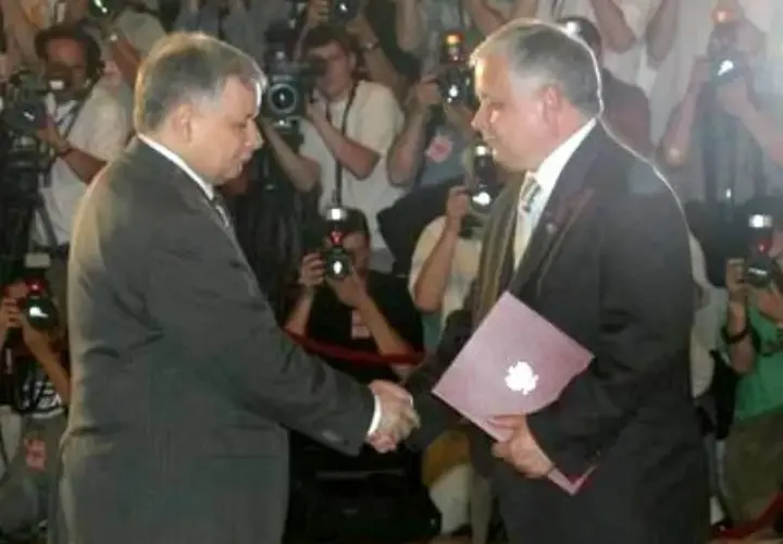 Kto był premierem za Lecha Kaczyńskiego? Odkryj nieznane fakty o rządach