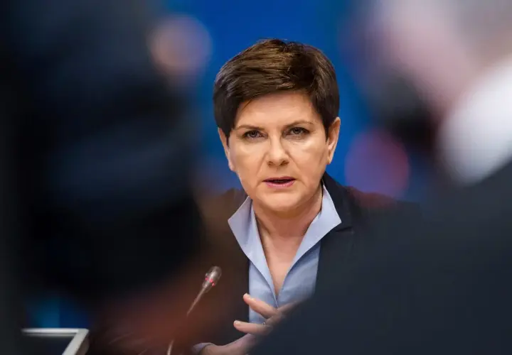 Beata Szydło podczas konferencji, gdzie mogła wyjaśnić prawdę o rzekomym konflikcie z kierownictwem partii.