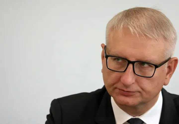 Skandal romansu posła PiS: szczegóły i konsekwencje dla polityka
