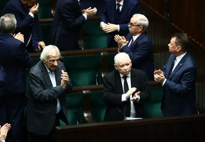Ile zarabia Jarosław Kaczyński? Szokujące szczegóły jego dochodów