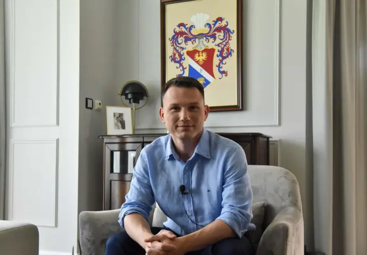 Jak mieszka Sławomir Mentzen? Zaskakujące szczegóły o jego domu