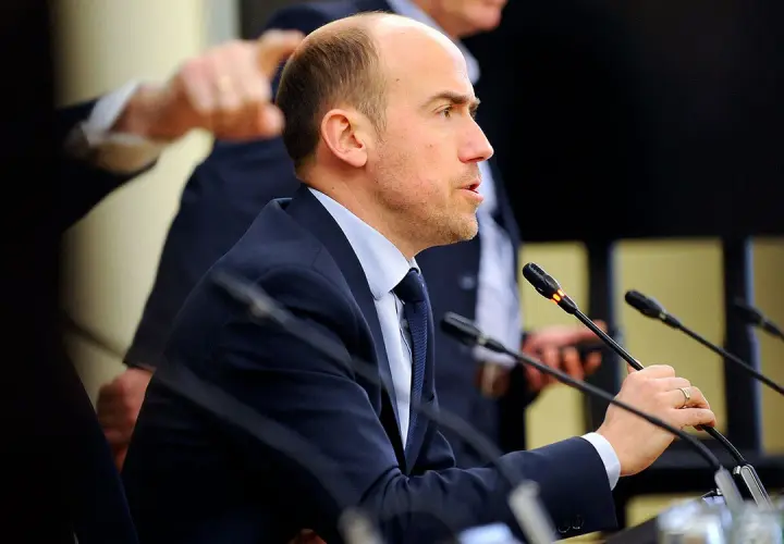Koalicja Obywatelska: lewica czy prawica? Odkryj jej prawdziwe poglądy