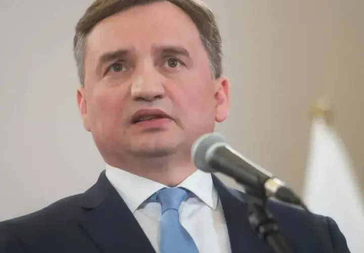 Gdzie ukrywa się Ziobro? Prawda o jego obecności w Warszawie