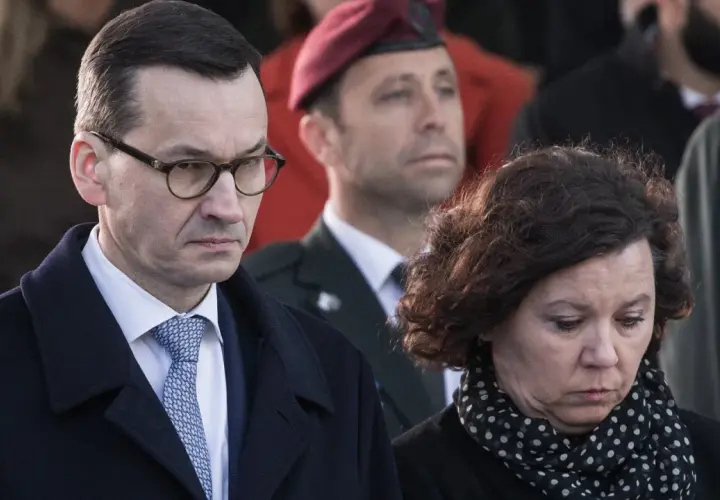 Mateusz Morawiecki z żoną. Jej wykształcenie jest tematem dyskusji, podobnie jak jego kariera.
