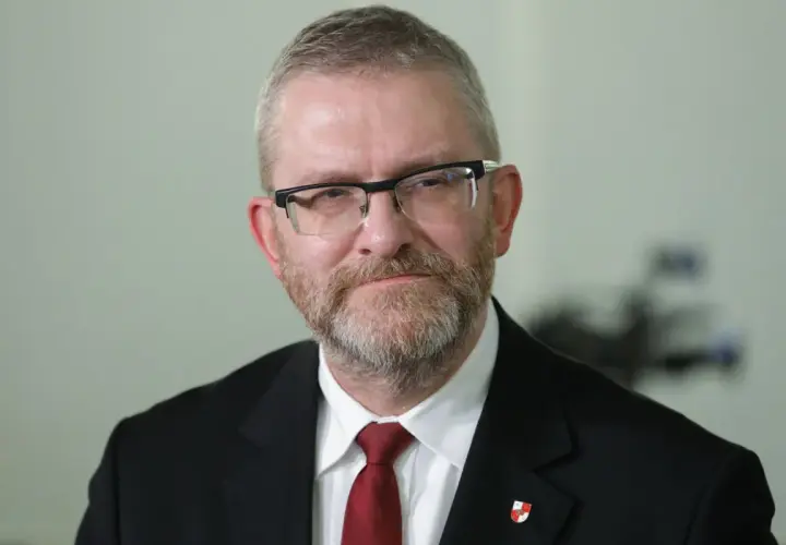 Kto to jest Grzegorz Braun? Kontrowersje i osiągnięcia polityka