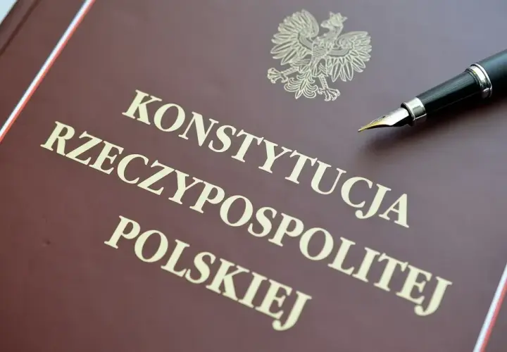 Dlaczego konstytucje nazywamy ustawą zasadniczą i co to oznacza?