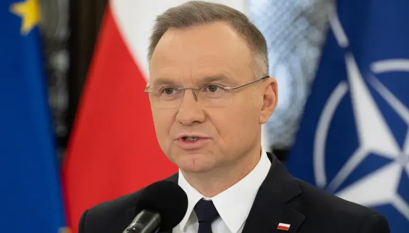 Kiedy prezydent podpisuje ustawy? Poznaj kluczowe terminy i zasady