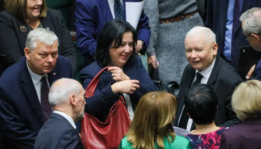Czy Jarosław Kaczyński jest posłem? Prawda o jego mandacie