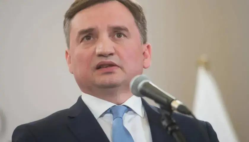 Gdzie ukrywa się Ziobro? Prawda o jego obecności w Warszawie