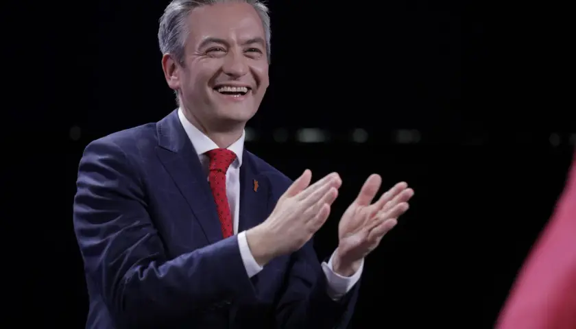 Biedroń jaka partia? Odkryj, z jaką partią jest związany lider Nowej Lewicy