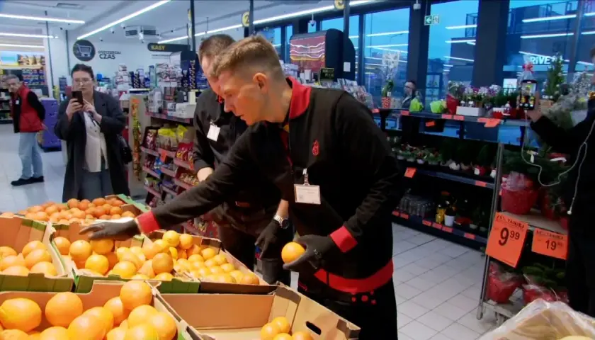 Gdzie Petru? Zaskakujące fakty o jego pracy w Biedronce w Warszawie