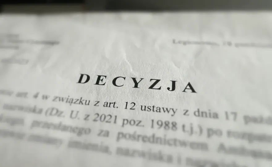 Ustawa po angielsku: Co oznacza i jak jest używana w prawie?
