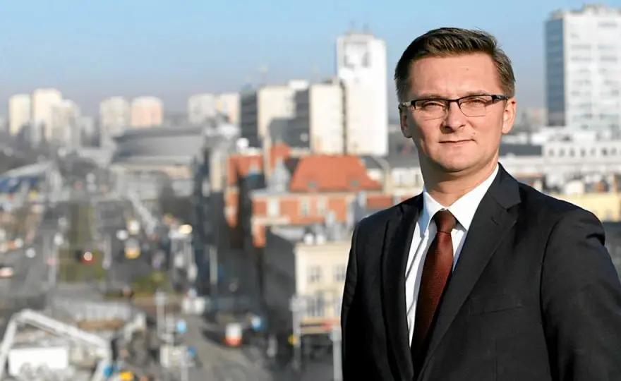 Prezydent Katowic z jakiej partii? Odkryj, dlaczego jest bezpartyjny