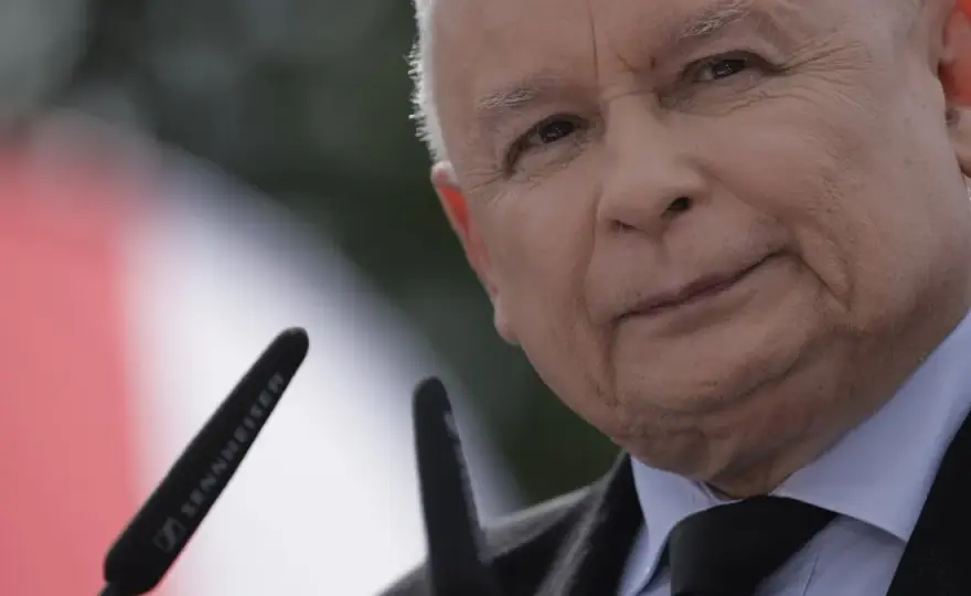 Czy Jarosław Kaczyński ma żonę? Odkryj prawdę o jego życiu osobistym