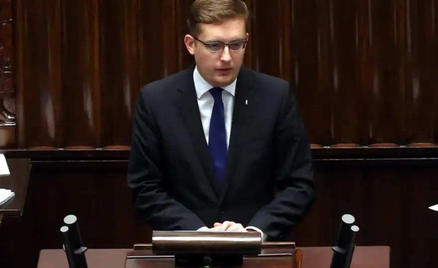 Młodzi liderzy Ruchu Narodowego: Kto przejmie stery? Analiza