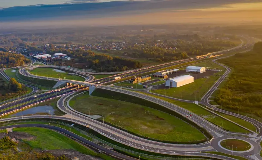 Ile km autostrad wybudowano za PiS? Zaskakujące statystyki i fakty