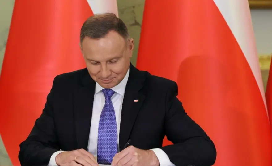 Emerytury stażowe: kiedy prezydent podpisze ustawę i co zmieni?