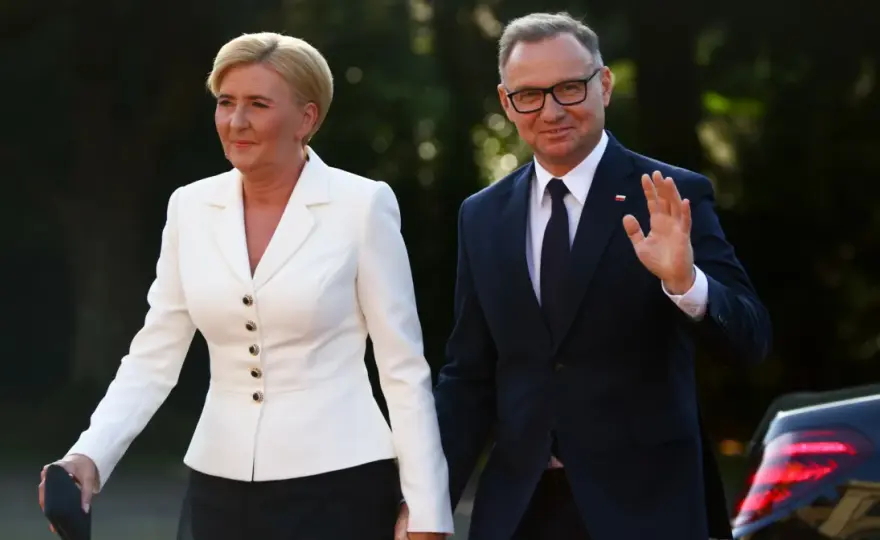 Agata Kornhauser-Duda: Dlaczego milczy? Analiza roli