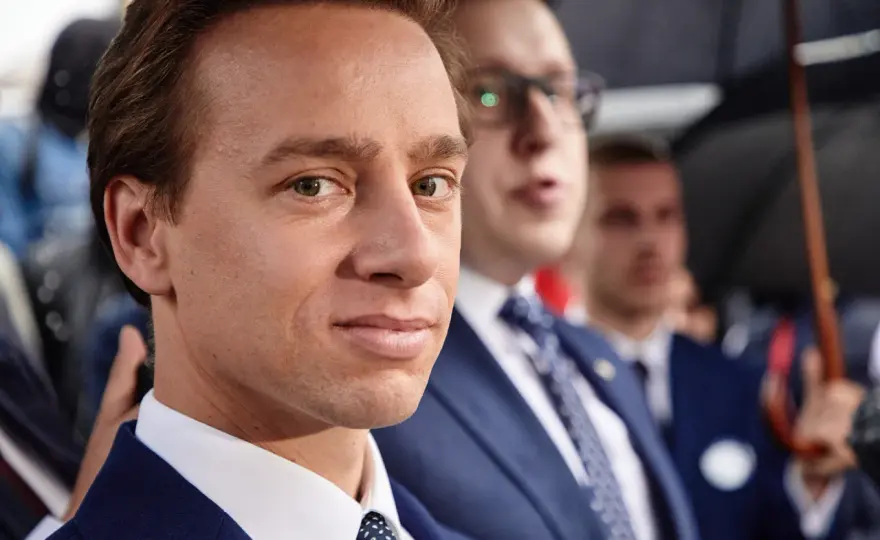 Krzysztof Bosak w jakiej partii? Zaskakujące fakty o jego karierze