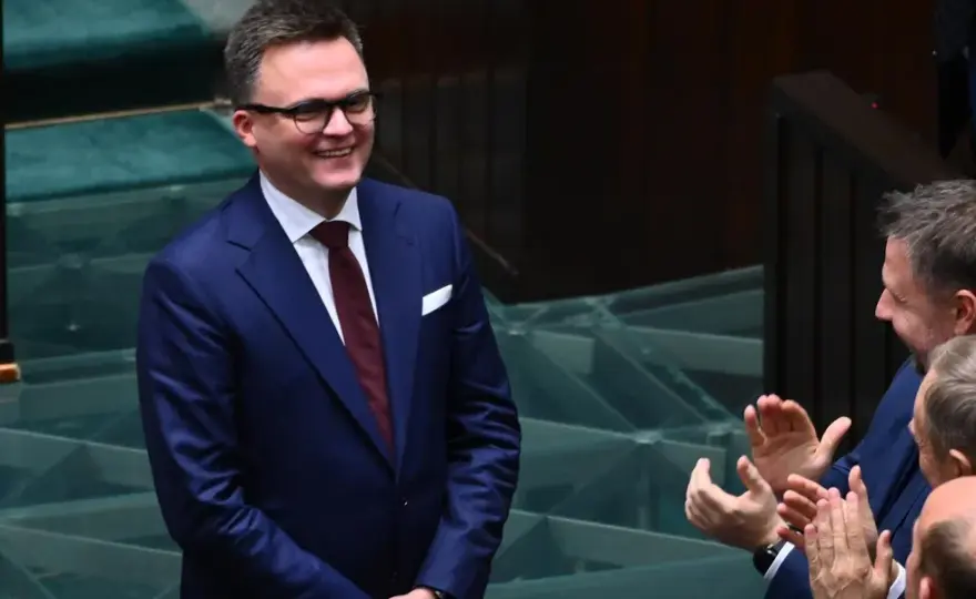 Ile wzrostu ma Szymon Hołownia? Zaskakujące fakty o jego wysokości