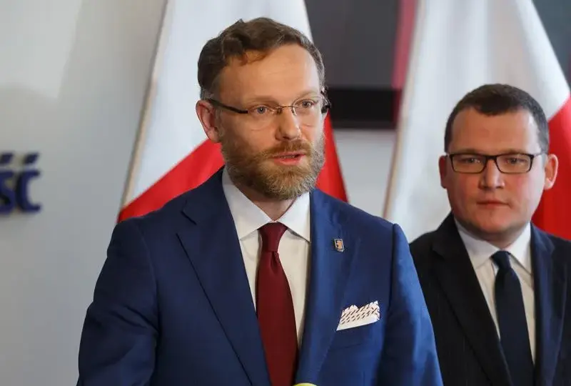 Kto jest prezydentem Szczecina? Poznaj Piotra Krzystka i jego działania