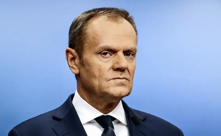 Gdzie się urodził Donald Tusk? Odkryj jego zaskakujące korzenie