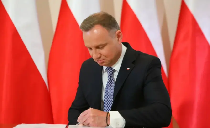 Kiedy prezydent podpisze ustawy? Sprawdź, co wpływa na terminy