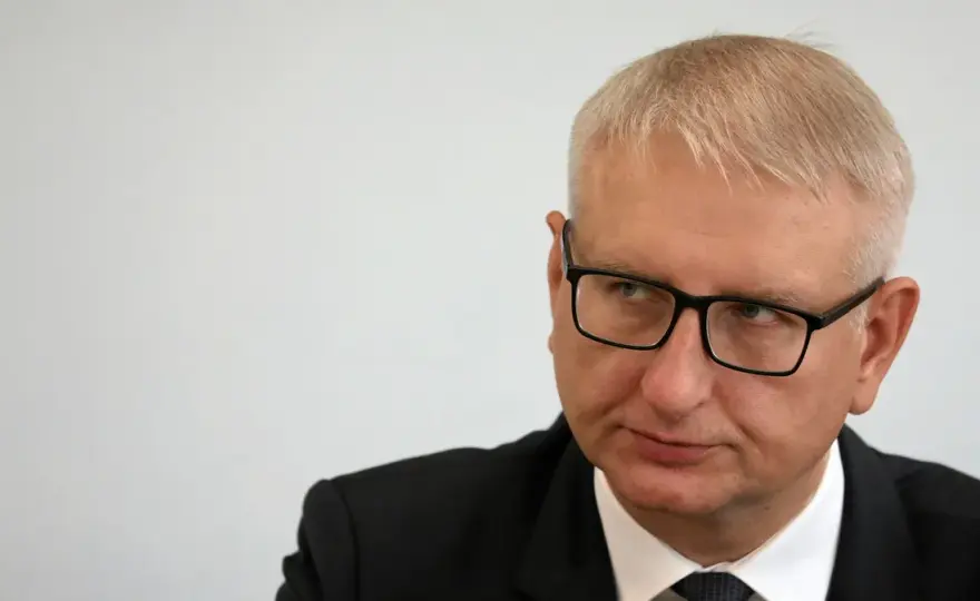 Skandal romansu posła PiS: szczegóły i konsekwencje dla polityka