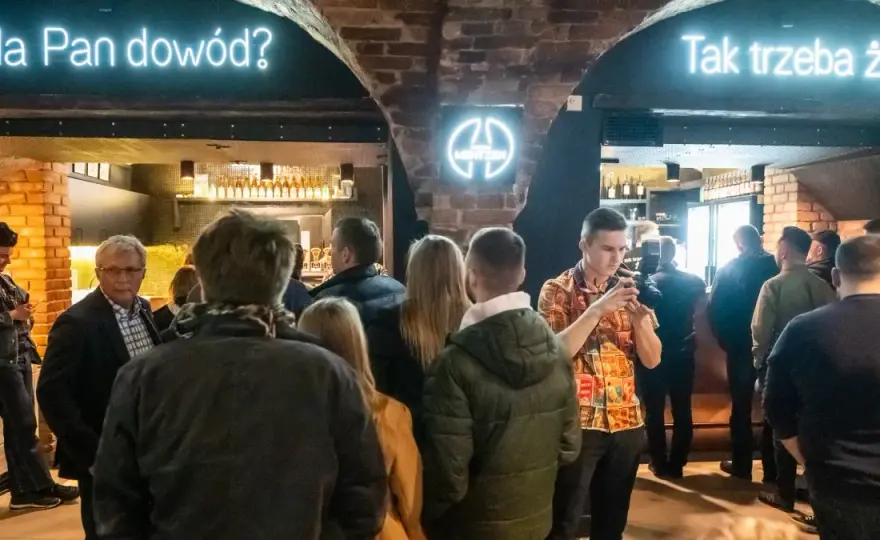 Jaką firmę ma Sławomir Mentzen? Odkryj jego pub i kancelarię