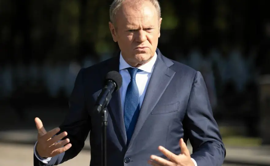 Donald Tusk i herb szlachecki: fakty, mity i pochodzenie