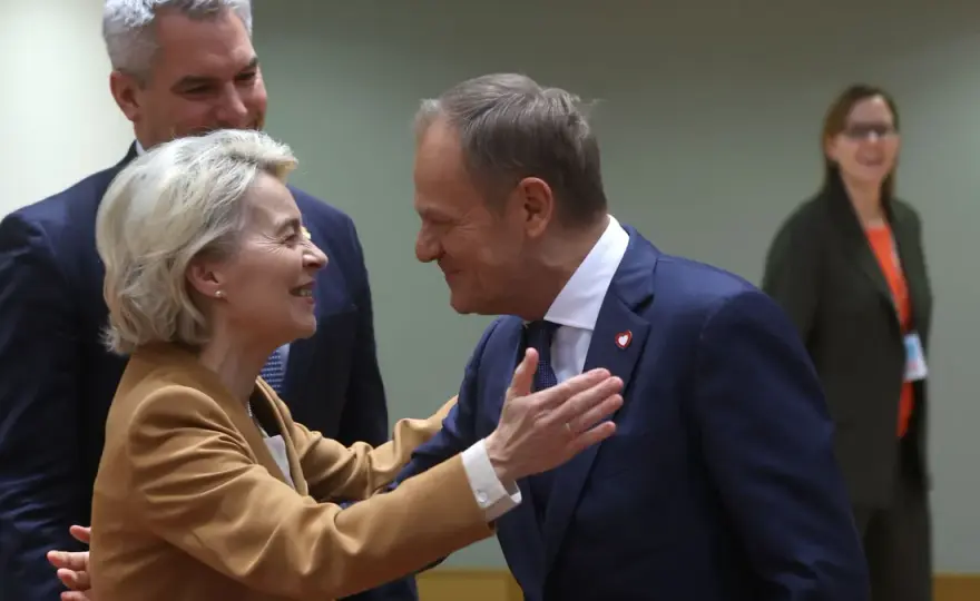 Kiedy euro w Polsce według Tuska? Plany i kontrowersje w tle
